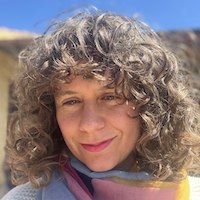 María